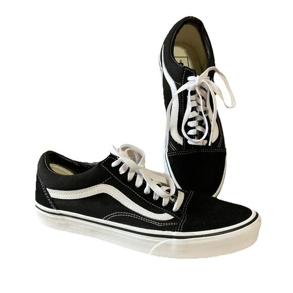 VANS Men’s Old Skool V Low Shoe Sz 9 NWOT Black White Canvas Suede sneaker - Picture 1 of 7